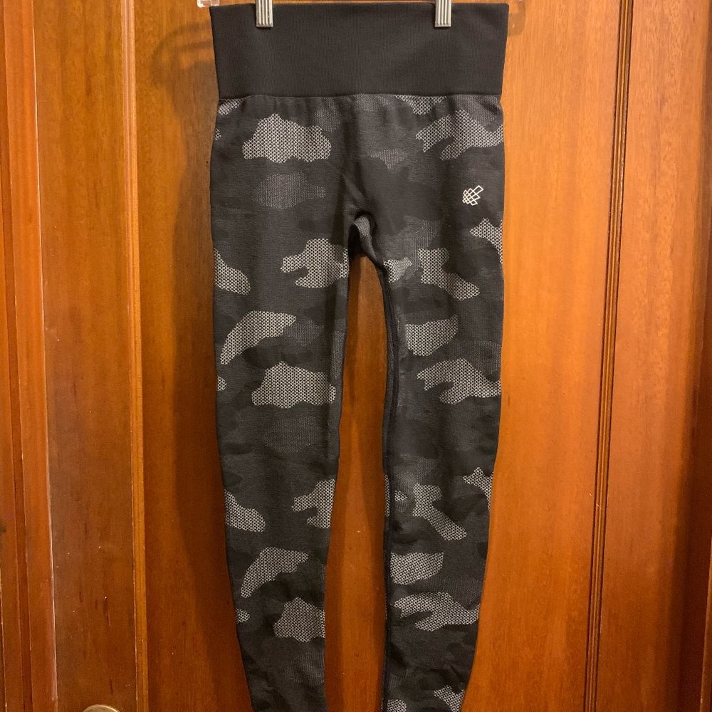 Jed north black and grey camo leggings